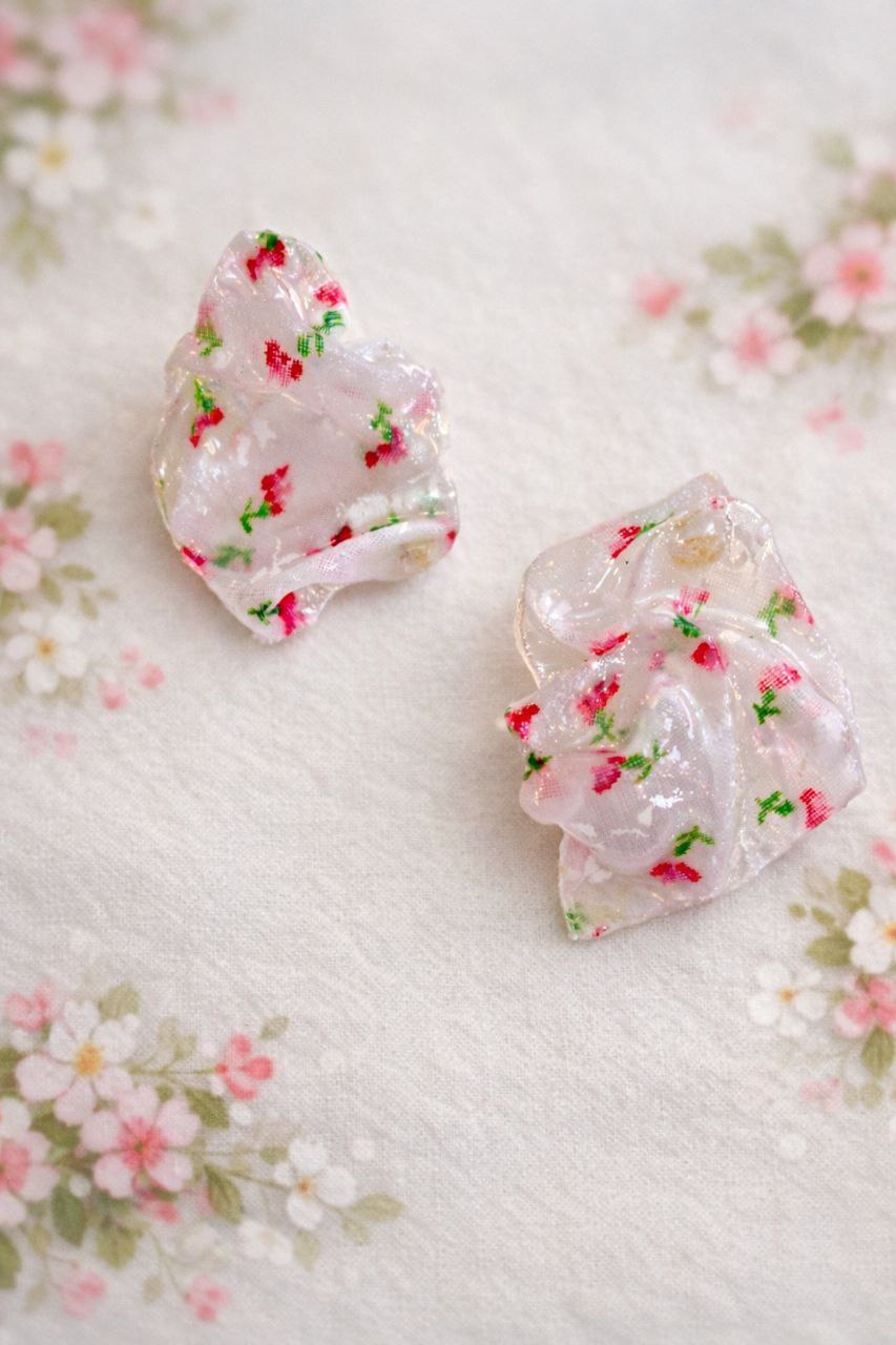 حریرِ شکوفه، Blossom Veil